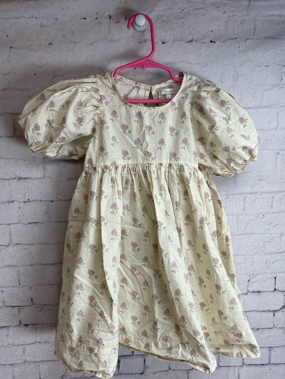 Noralee Luna dress size 6 cream colored rose print dress with puff sleeves